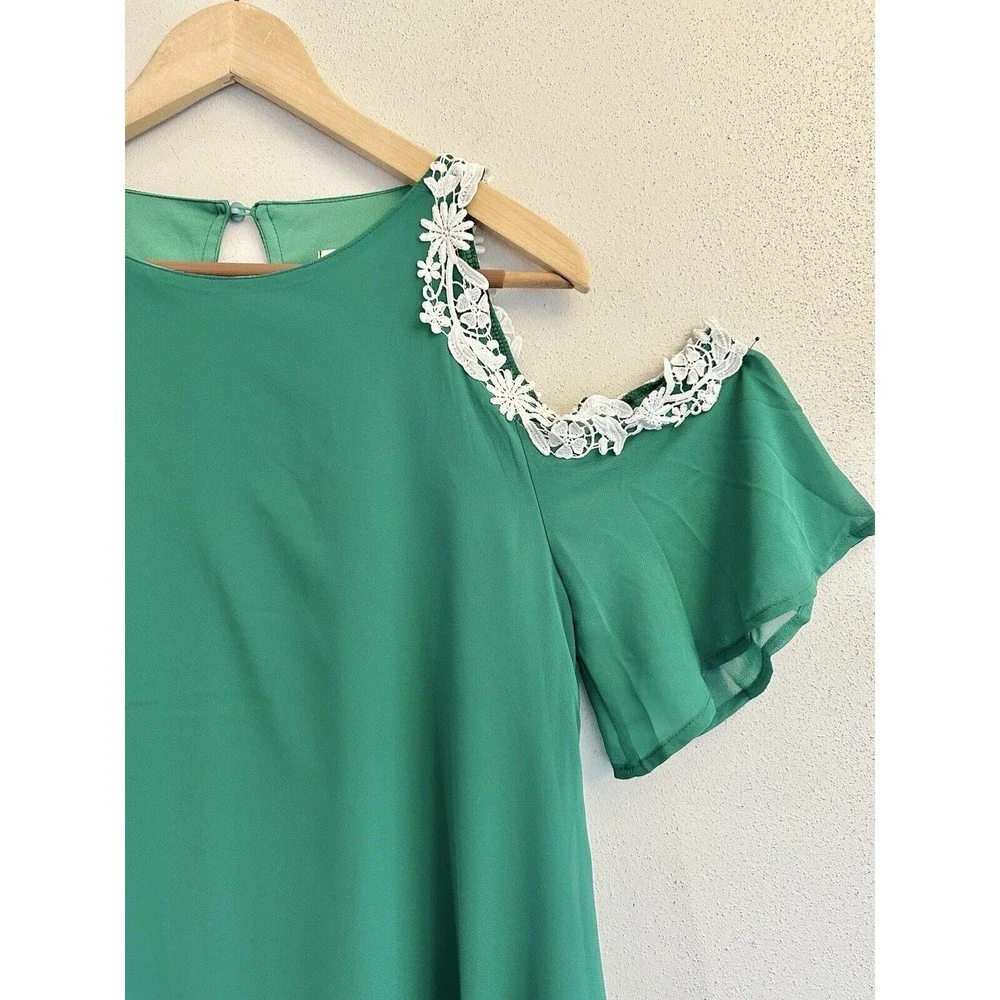 ROIII FASHION Emerald Green‎  Embroidered Cold Shoulder Sz L